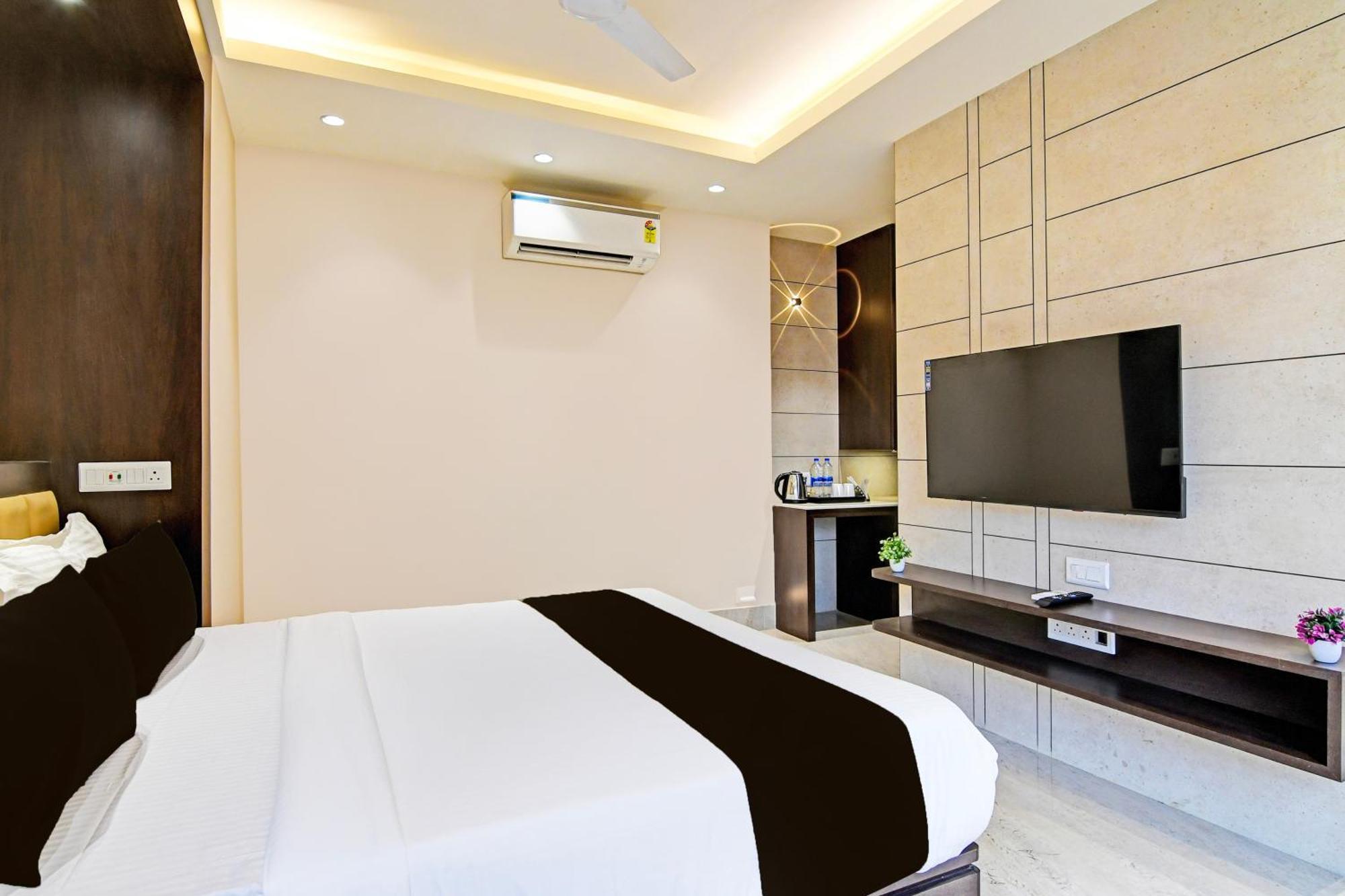 כלכותה Super Hotel O Samotel מראה חיצוני תמונה